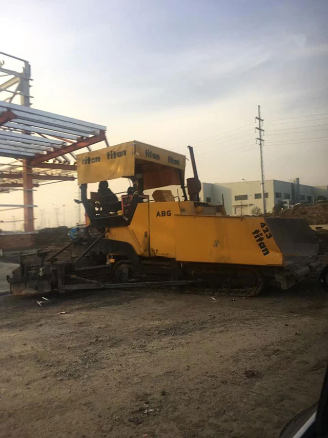 攤鋪機(jī) 攤鋪機(jī)