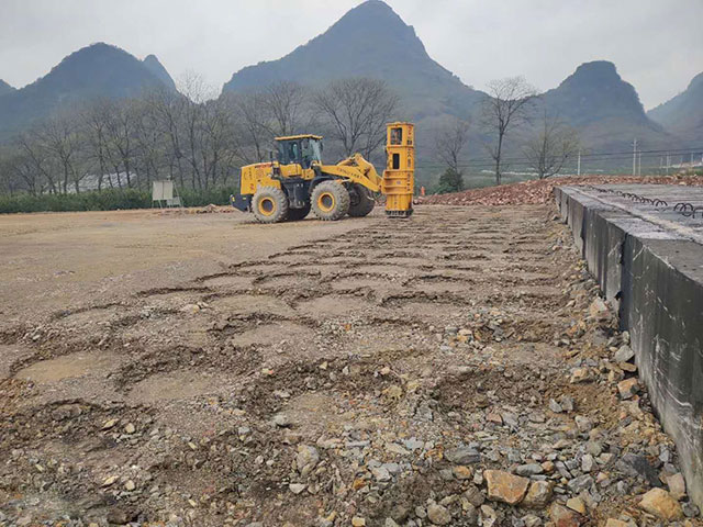 全液壓夯實(shí)機(jī) 全液壓夯實(shí)機(jī)